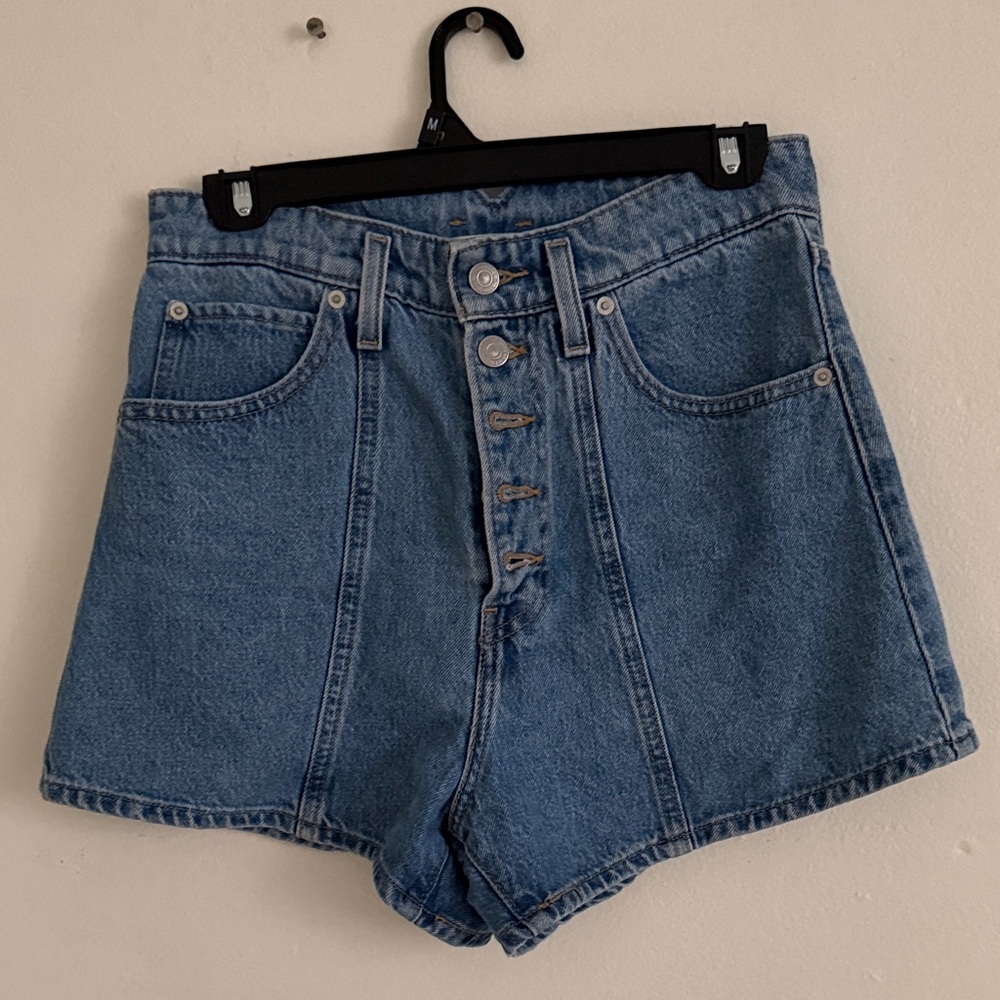 Levi's Classic Blue Jean High waisted Shorts